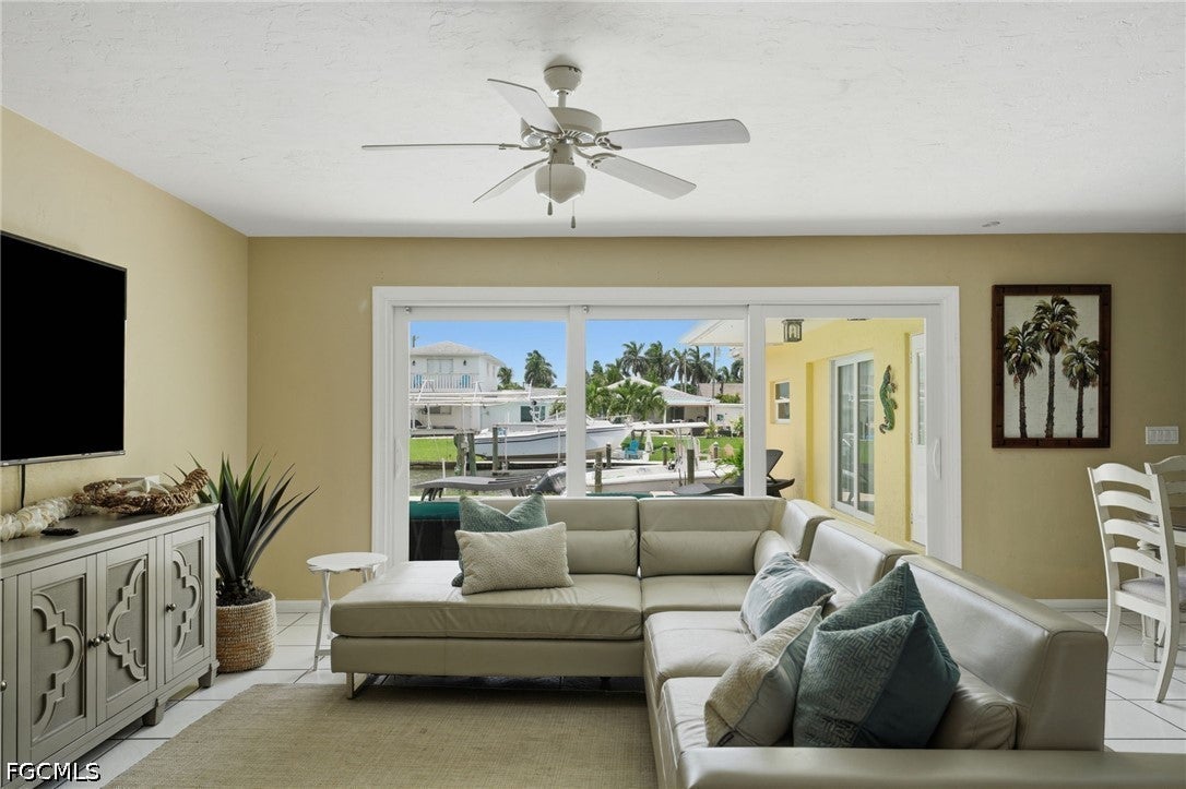 902 El Dorado Pkwy, Cape Coral, FL 33904 photo