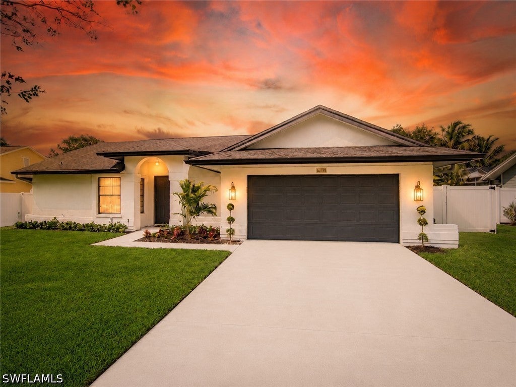 10731 Regent Cir, Naples, FL 34109
