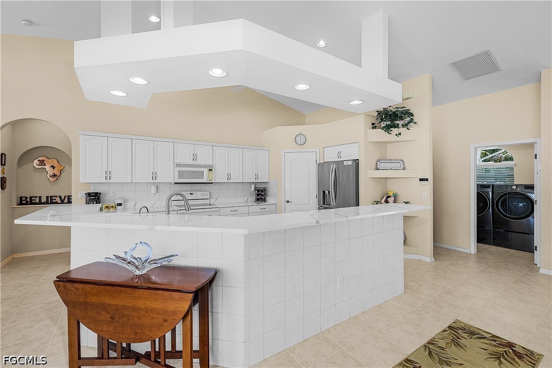 1210 SE 21 Ave, Cape Coral, FL 33990 photo