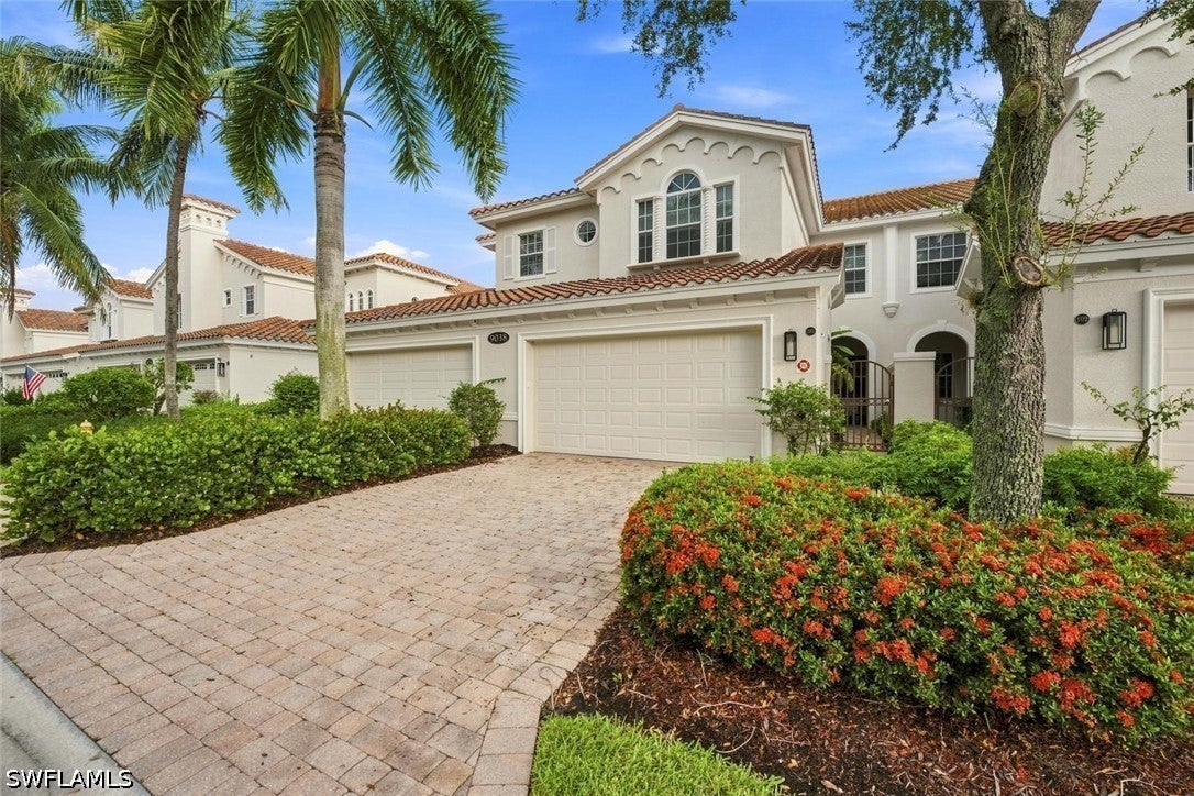 9038 Cascada Way, Naples, FL 34114