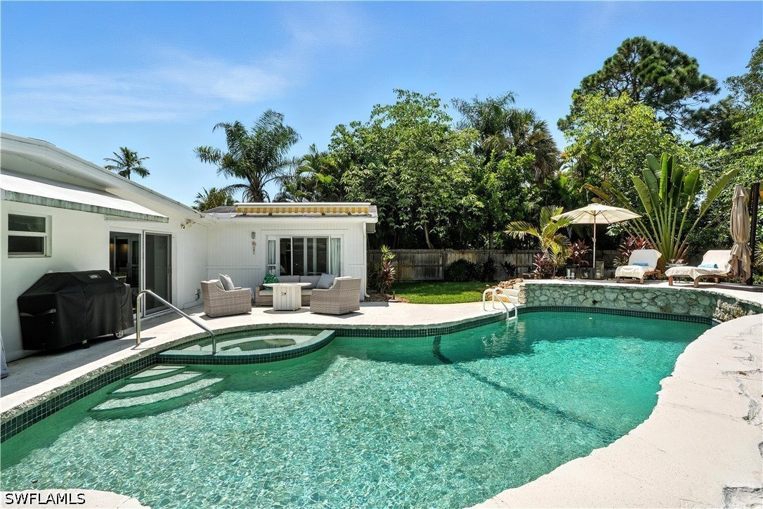 1063 22 Ave, Naples, FL 34103