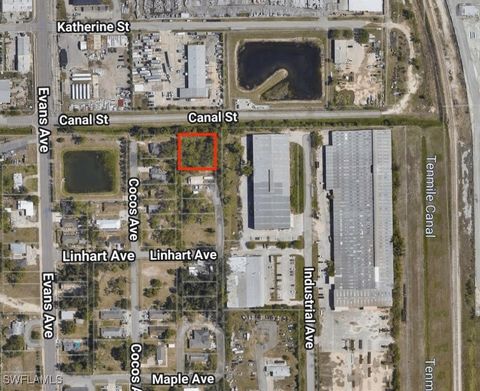  in Fort Myers FL Cranford Avenue.jpg