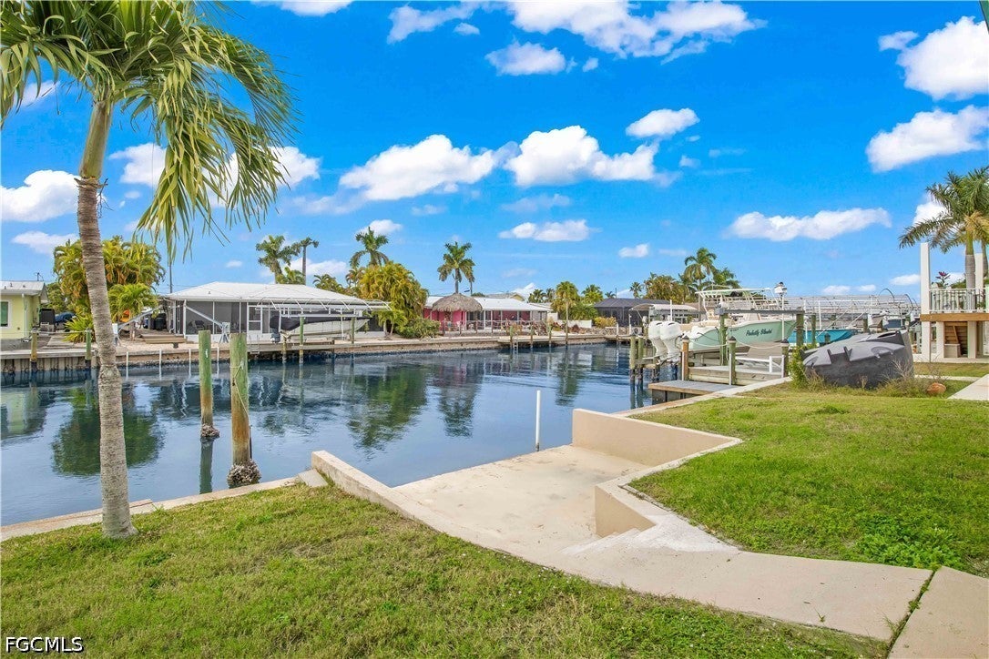 2742 Bruce St, Matlacha, FL 33993 photo