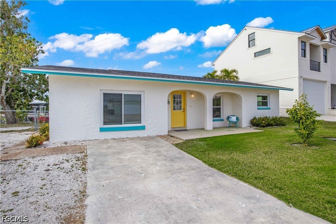 2742 Bruce St, Matlacha, FL 33993 photo