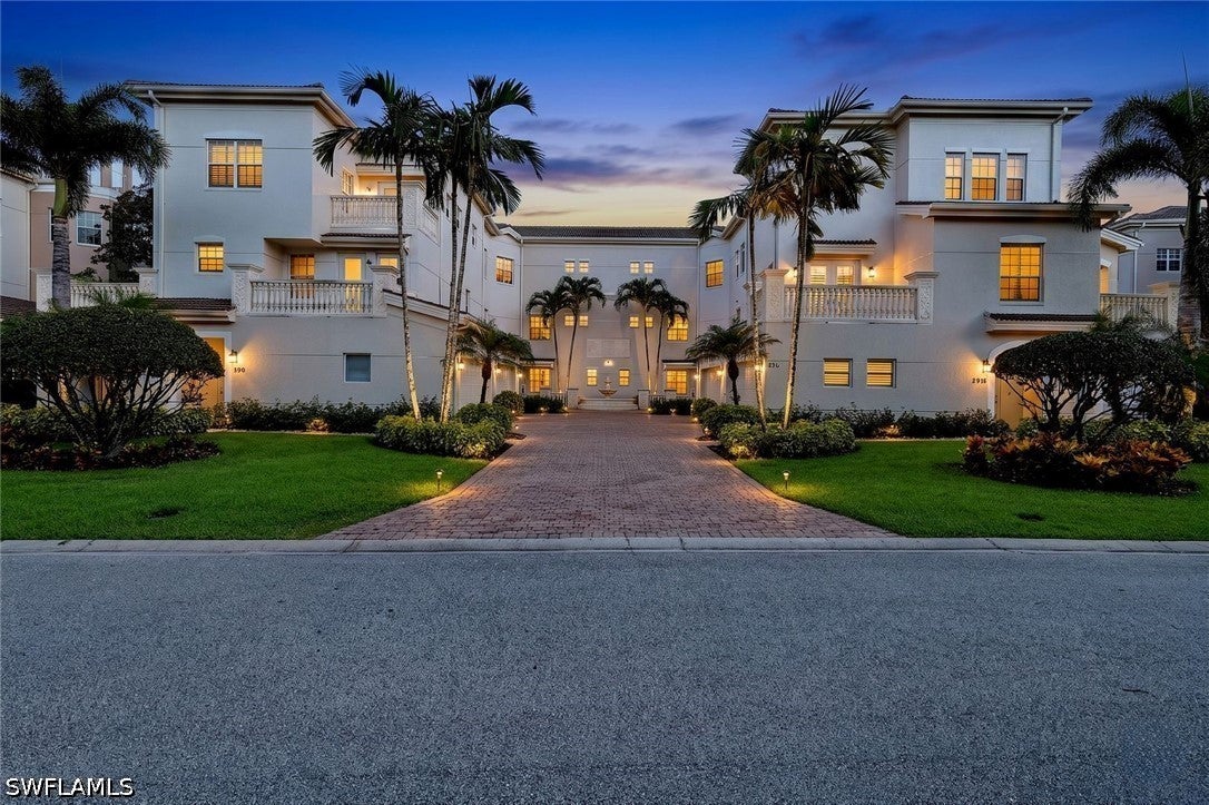 588 Avellino Isles Cir, Naples, FL 34119