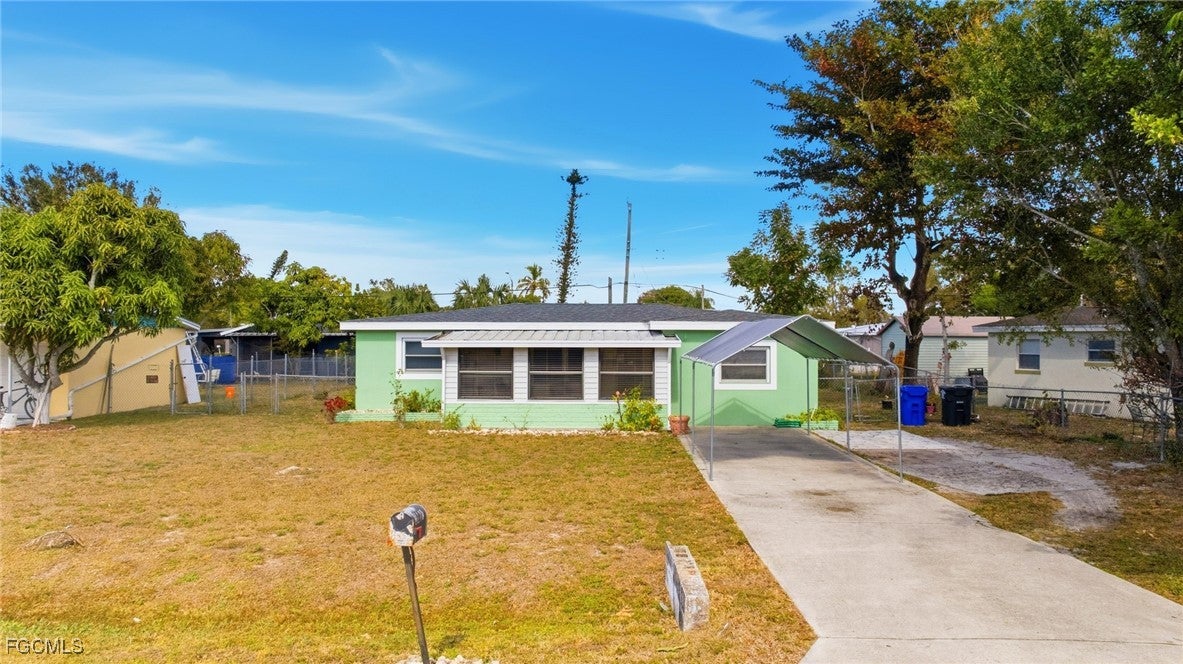 2431 Hunter Terrace, Fort Myers, FL 33901 photo