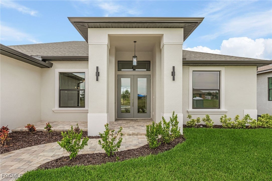 106 SW 33 Pl, Cape Coral, FL 33991 photo
