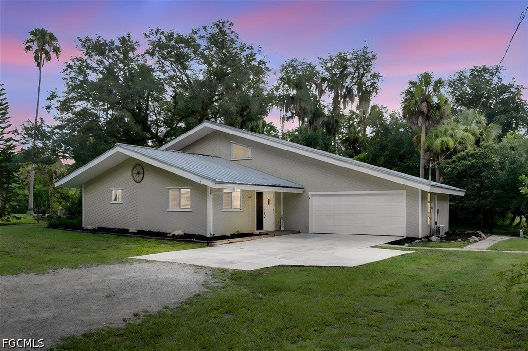 4613 Orange River Loop Rd, Fort Myers, FL 33905 photo