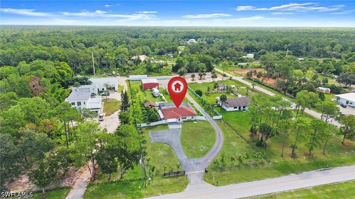 2070 39 St, Naples, FL 34117