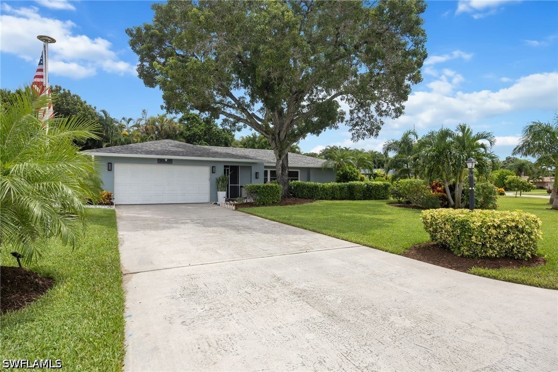 4557 Eagle Key Cir, Naples, FL 34112