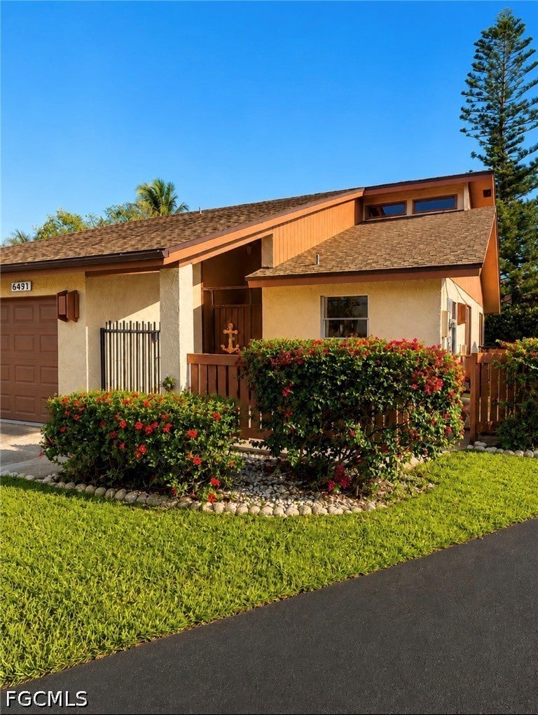 6491 Royal Woods Dr, Fort Myers, FL 33908 photo