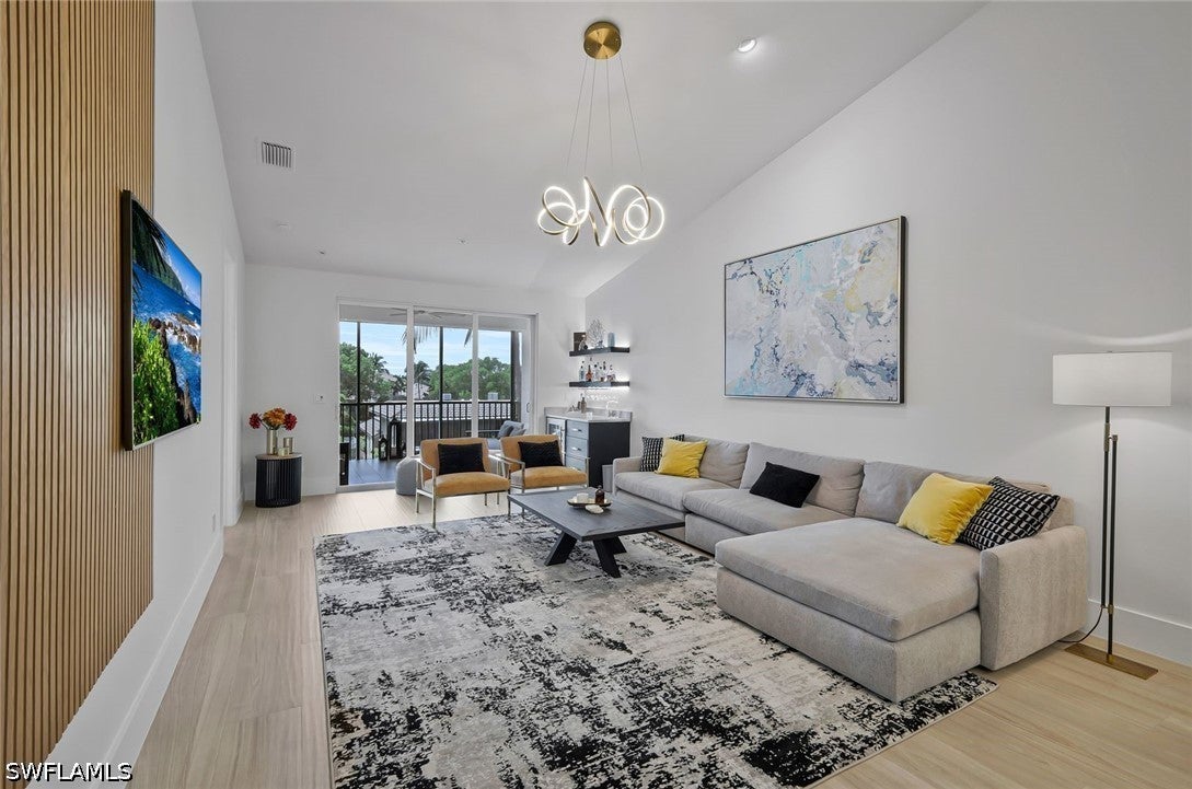 1540 Blue Point Ave, Naples, FL 34102