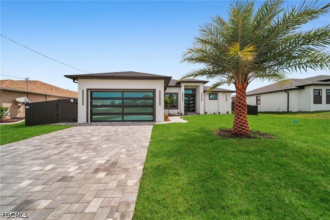 1237 37 Ave, Cape Coral, FL 33993