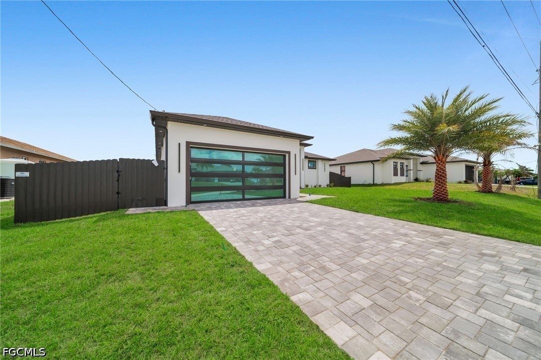 1237 NW 37 Ave, Cape Coral, FL 33993 photo