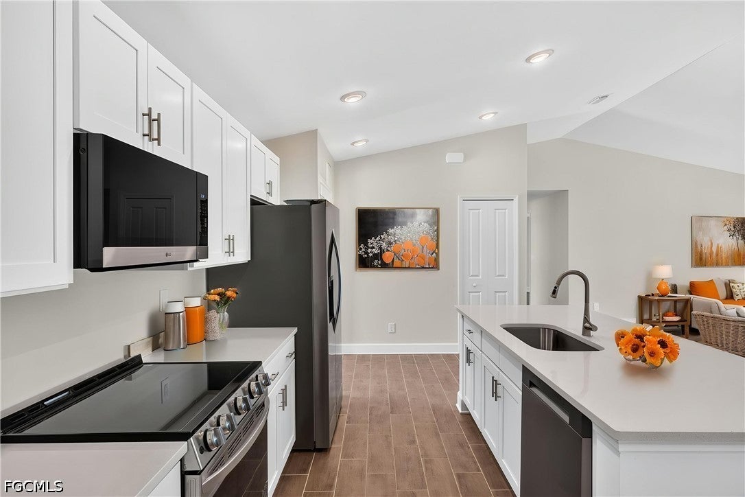 2821 NW 22 Pl, Cape Coral, FL 33993 photo