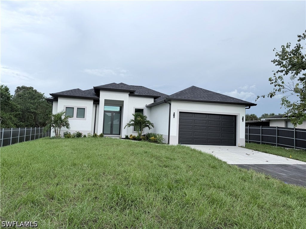 472 12 St, Naples, FL 34120 photo
