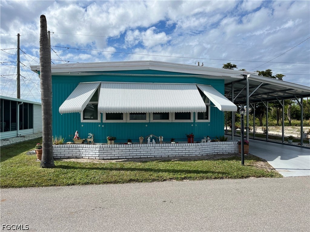 16021 Citron Way, North Fort Myers, FL 33903 photo