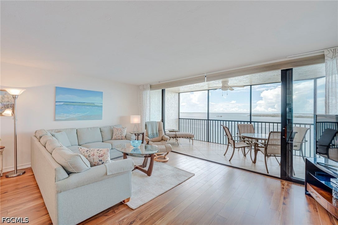 17080 Harbor Point Drive 916, Fort Myers, FL 33908 photo