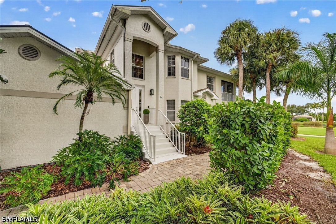 5015 Marina Cove Dr, Naples, FL 34112