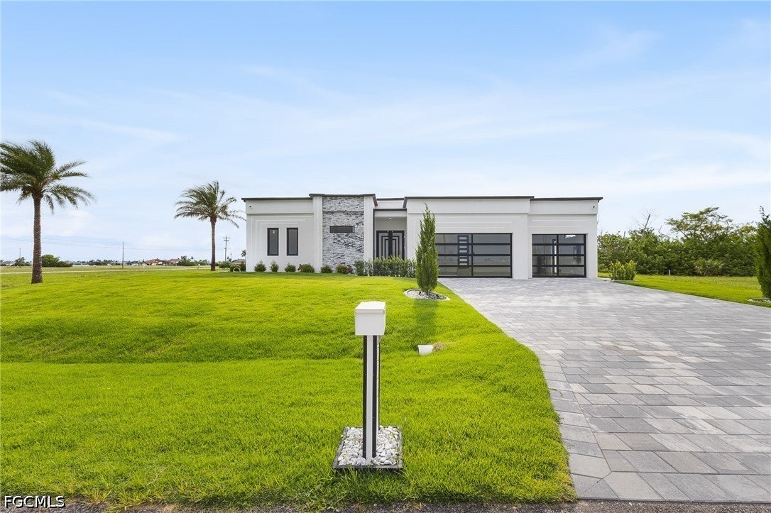 806 NW 33 Ave, Cape Coral, FL 33993 photo
