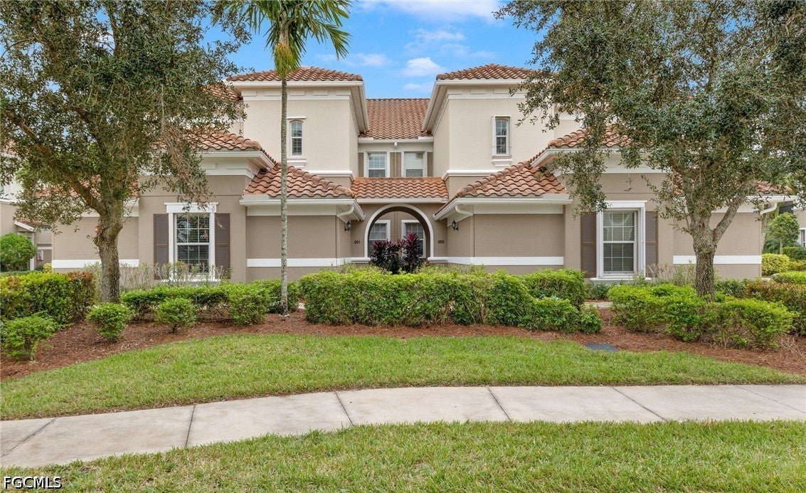 10251 Glastonbury Cir, Fort Myers, FL 33913