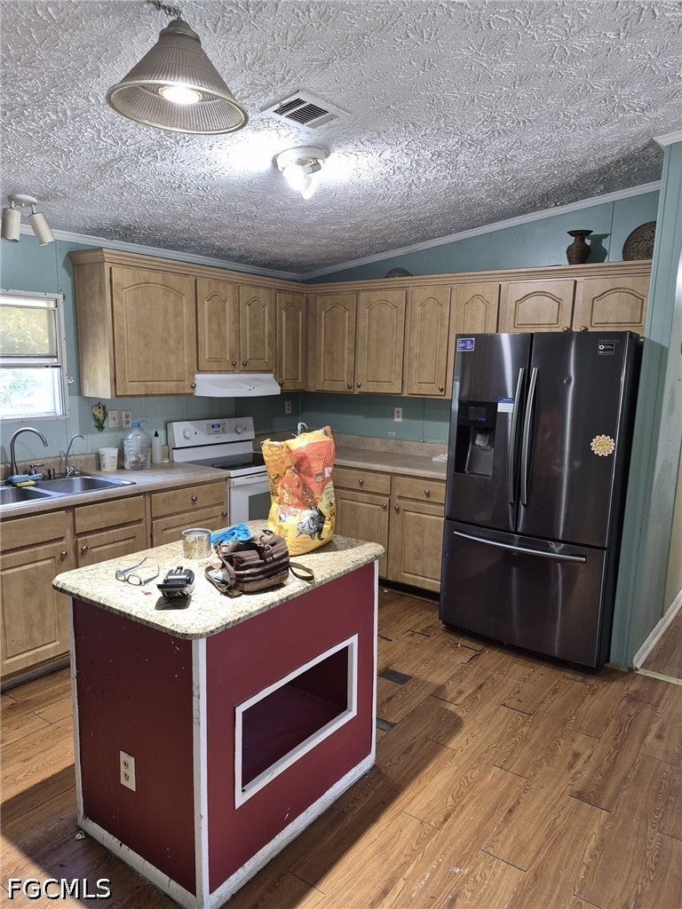 7616 Marx Dr, North Fort Myers, FL 33917 photo