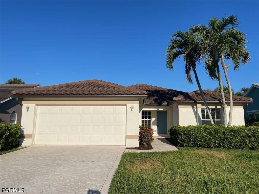 7588 Cameron Cir, Fort Myers, FL 33912 photo