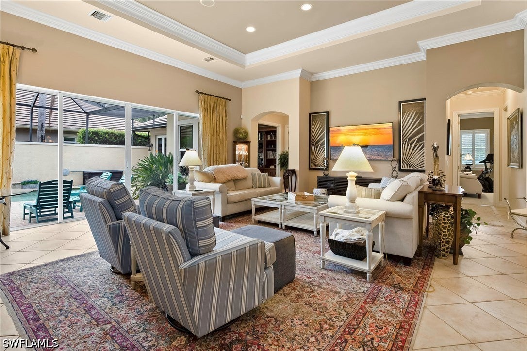 5038 Rustic Oaks Cir, Naples, FL 34105 photo