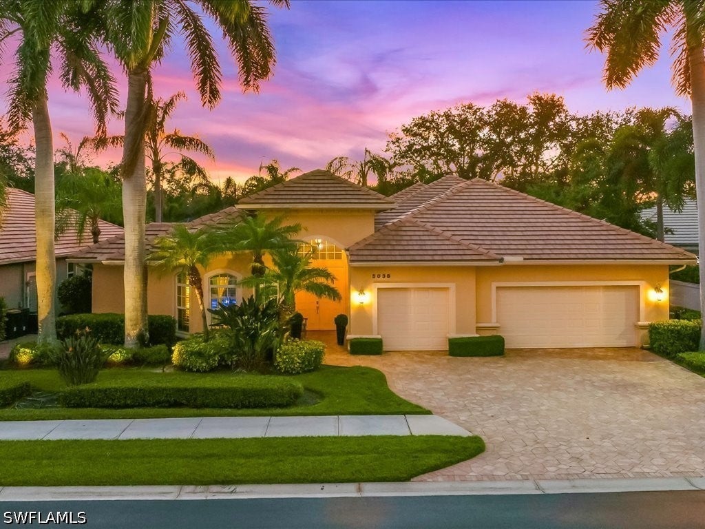 5038 Rustic Oaks Cir, Naples, FL 34105 photo