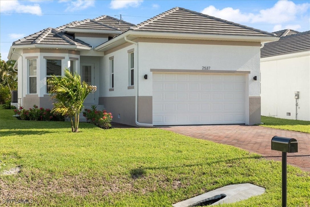 2537 Linda Dr, Naples, FL 34112 photo