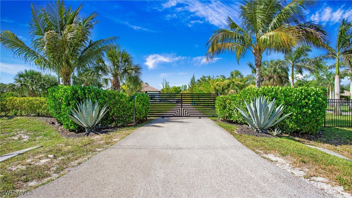 6341 Green Blvd, Naples, FL 34116 photo