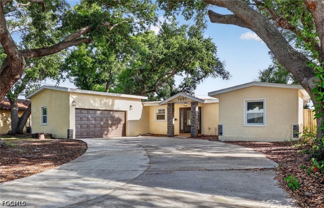 1081 55 Terrace, Saint Petersburg, FL 33705 photo
