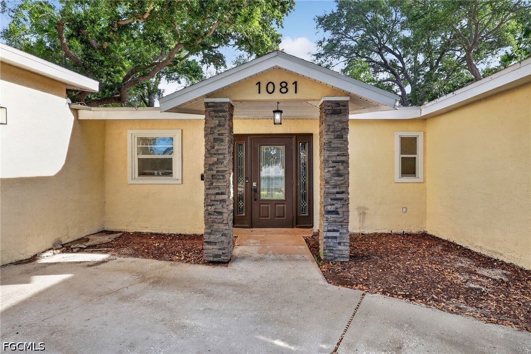 1081 55 Terrace, Saint Petersburg, FL 33705 photo