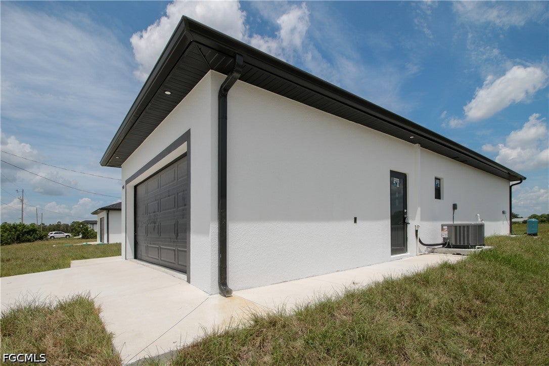 945 Commodore St, Lehigh Acres, FL 33974 photo