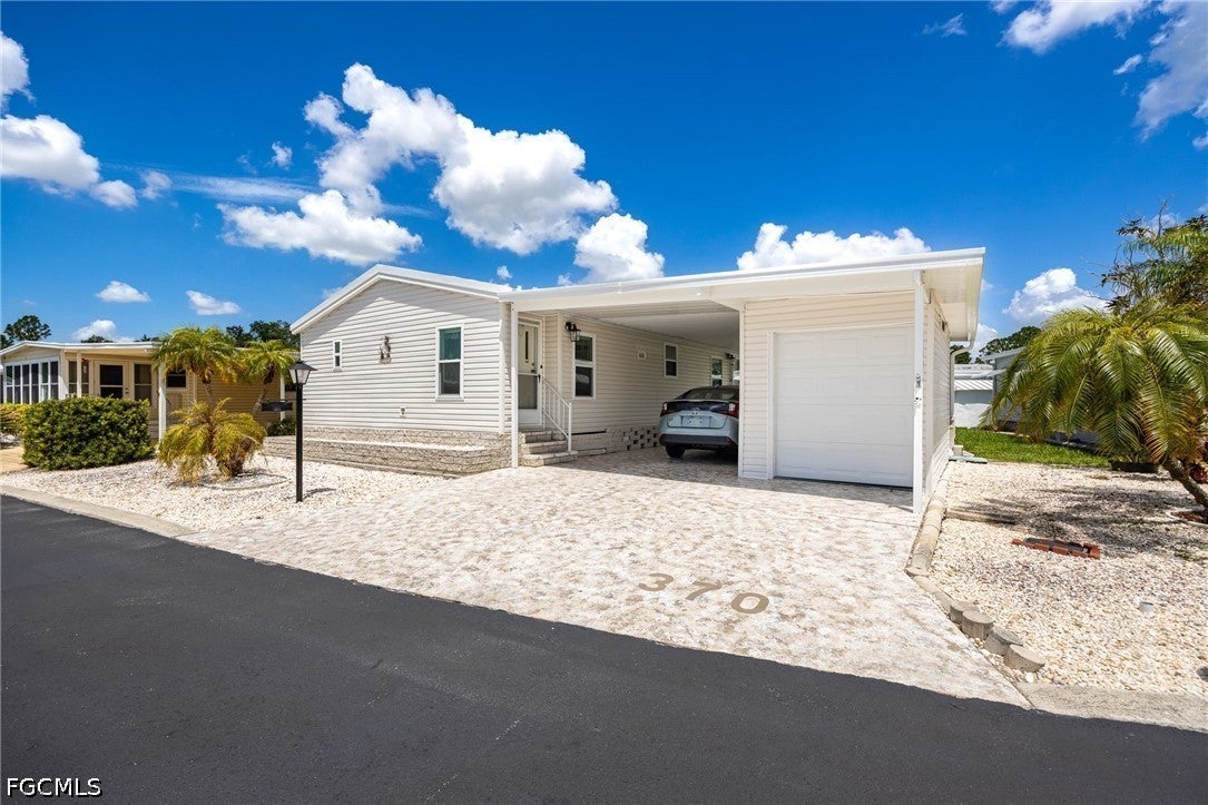 370 Nicklaus Blvd, North Fort Myers, FL 33903 photo