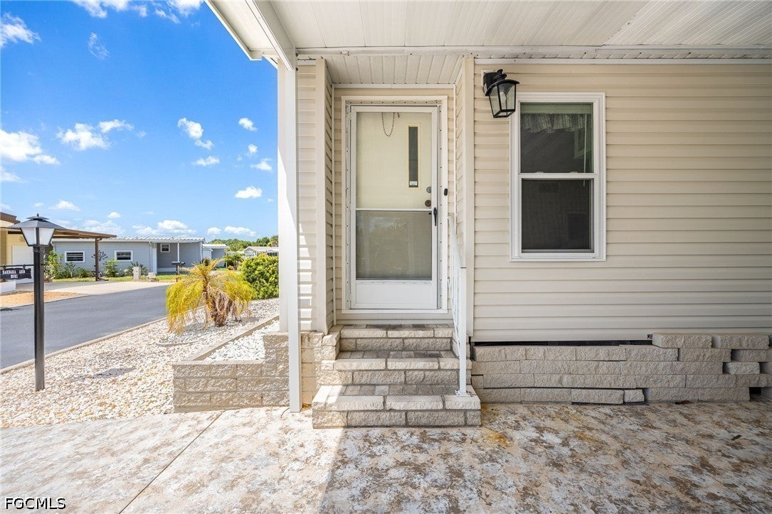 370 Nicklaus Blvd, North Fort Myers, FL 33903 photo