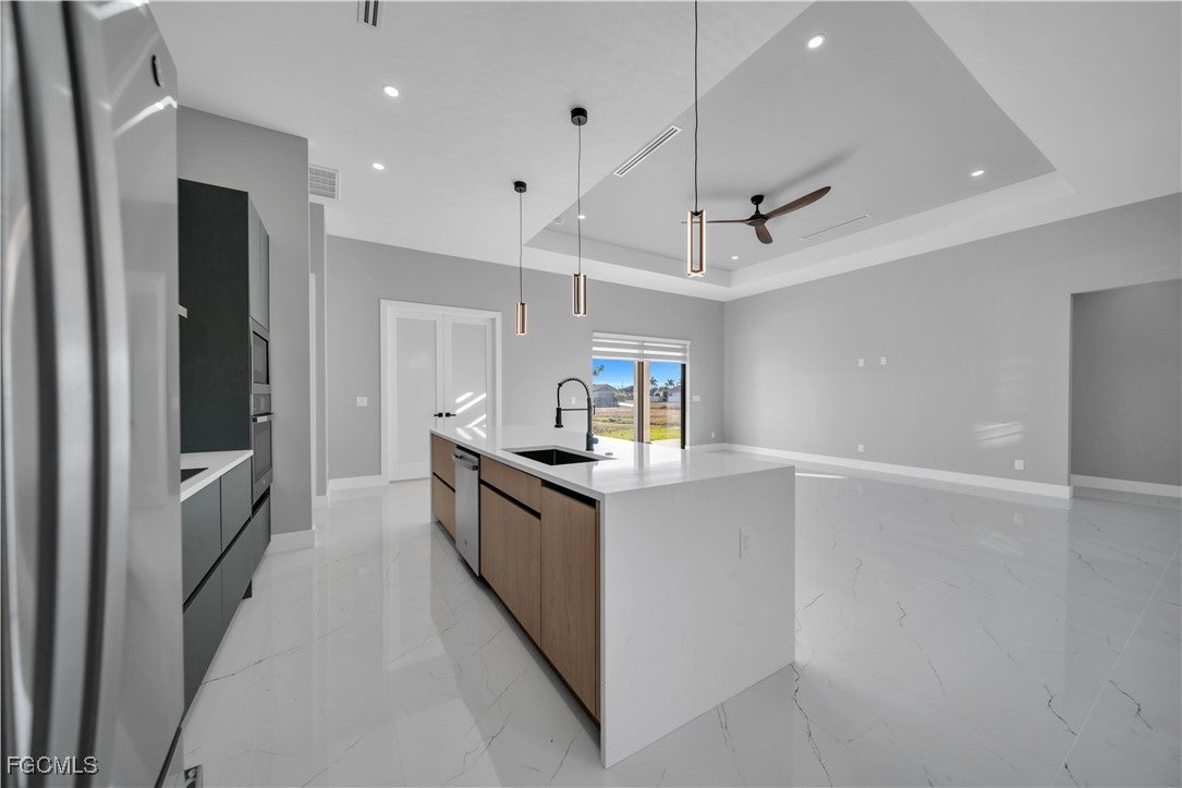 911 NW 37 Pl, Cape Coral, FL 33993 photo