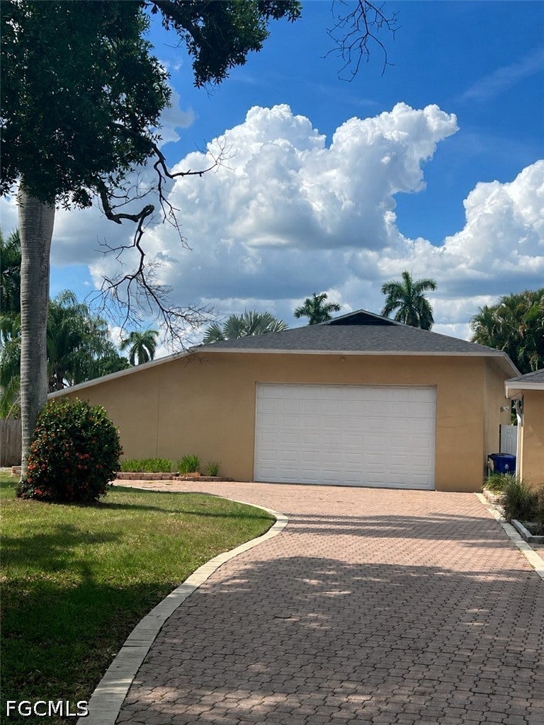 1357 Osceola Dr, Fort Myers, FL 33901 photo