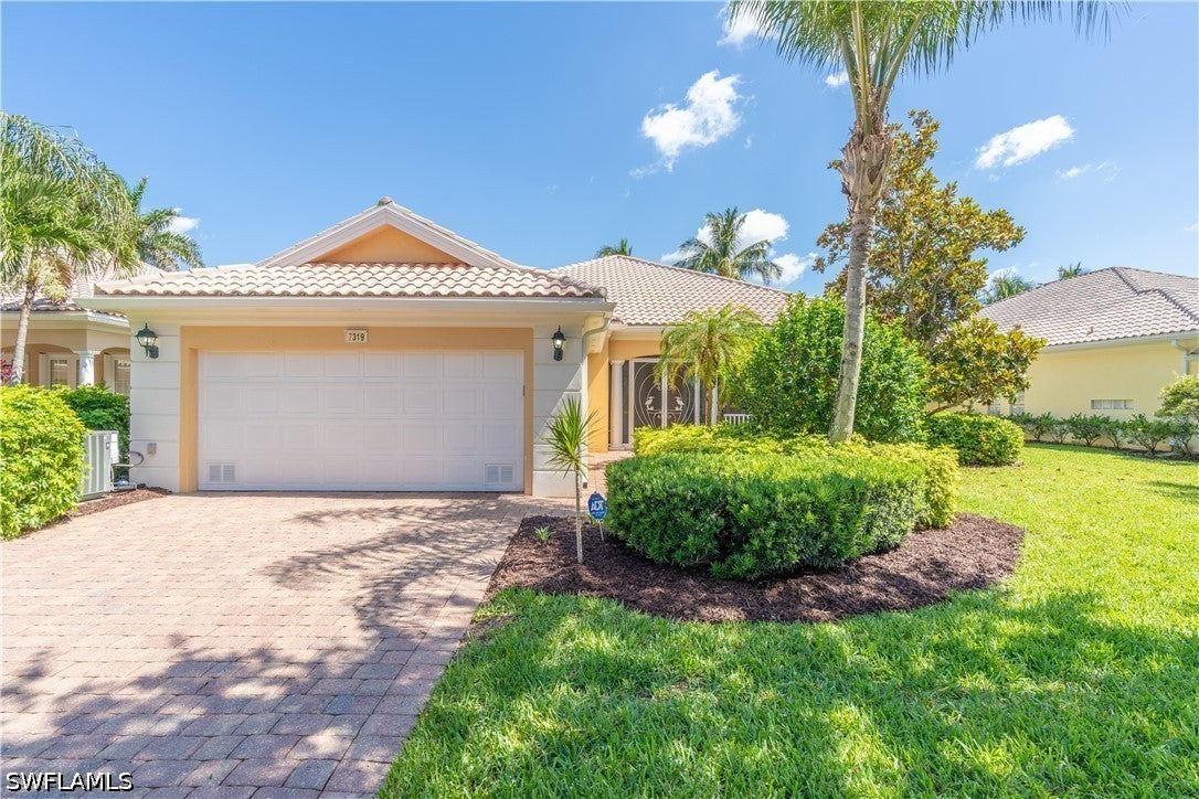 7319 Donatello Ct, Naples, FL 34114