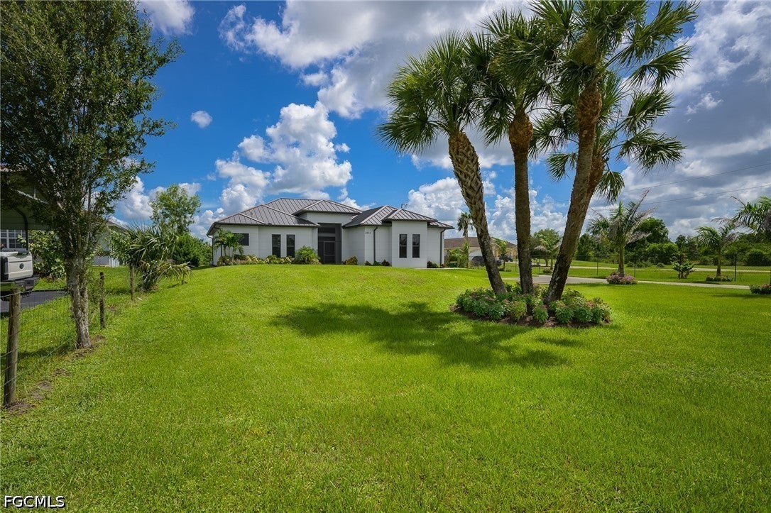 2806 45 Ave, Naples, FL 34120 photo
