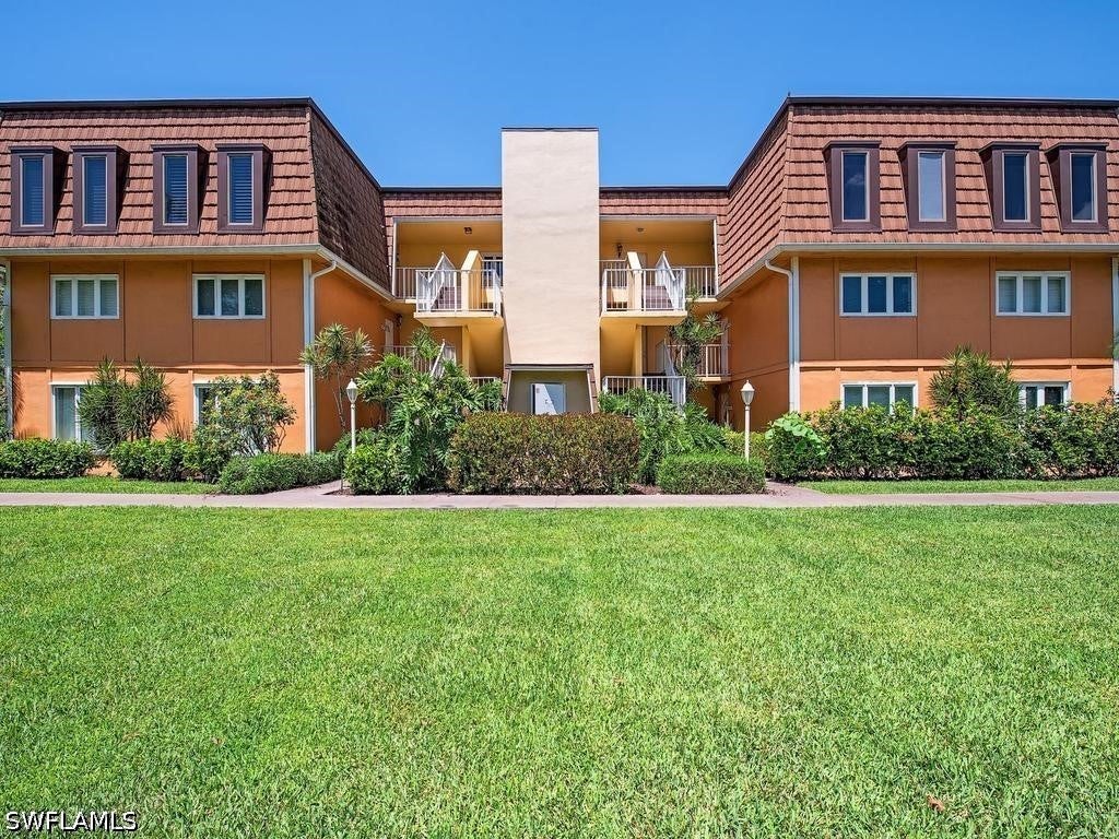 1840 Bald Eagle Dr, Naples, FL 34105