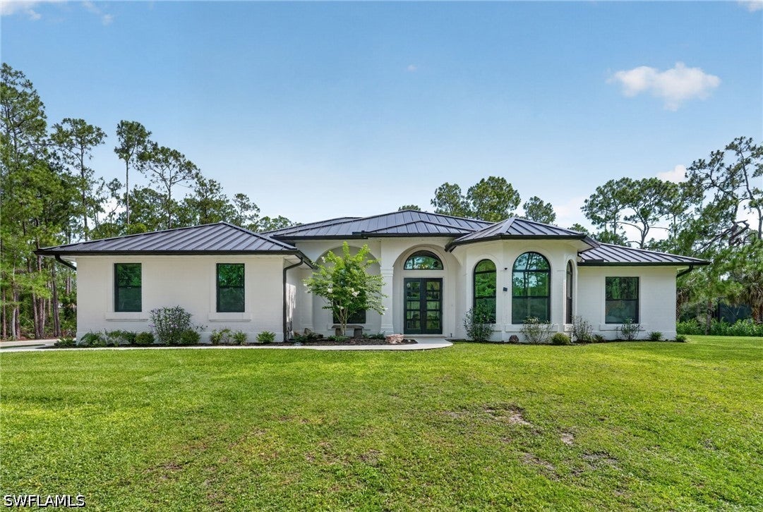 3521 1 Ave, Naples, FL 34120