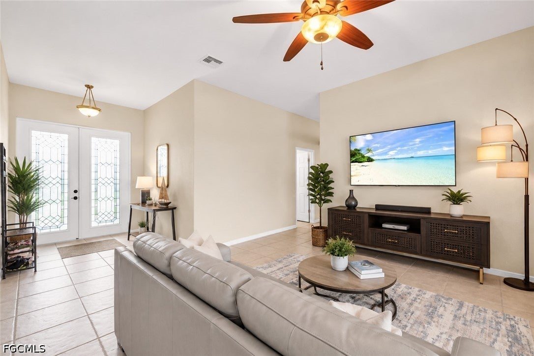 2909 SW 38 St, Cape Coral, FL 33914 photo