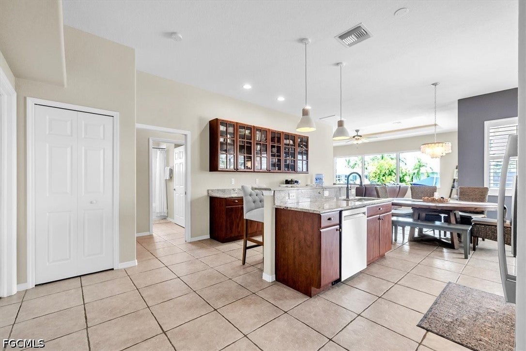 2909 SW 38 St, Cape Coral, FL 33914 photo