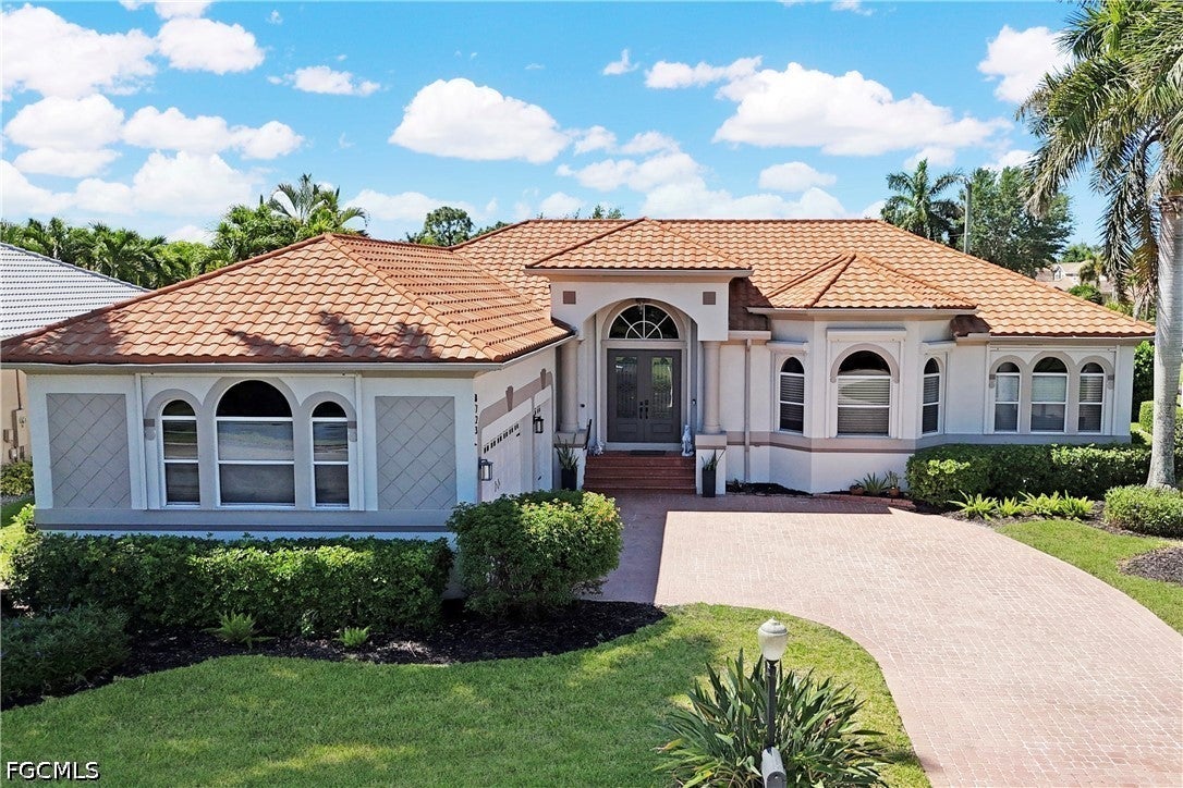 8723 S Lake Cir, Fort Myers, FL 33908 photo