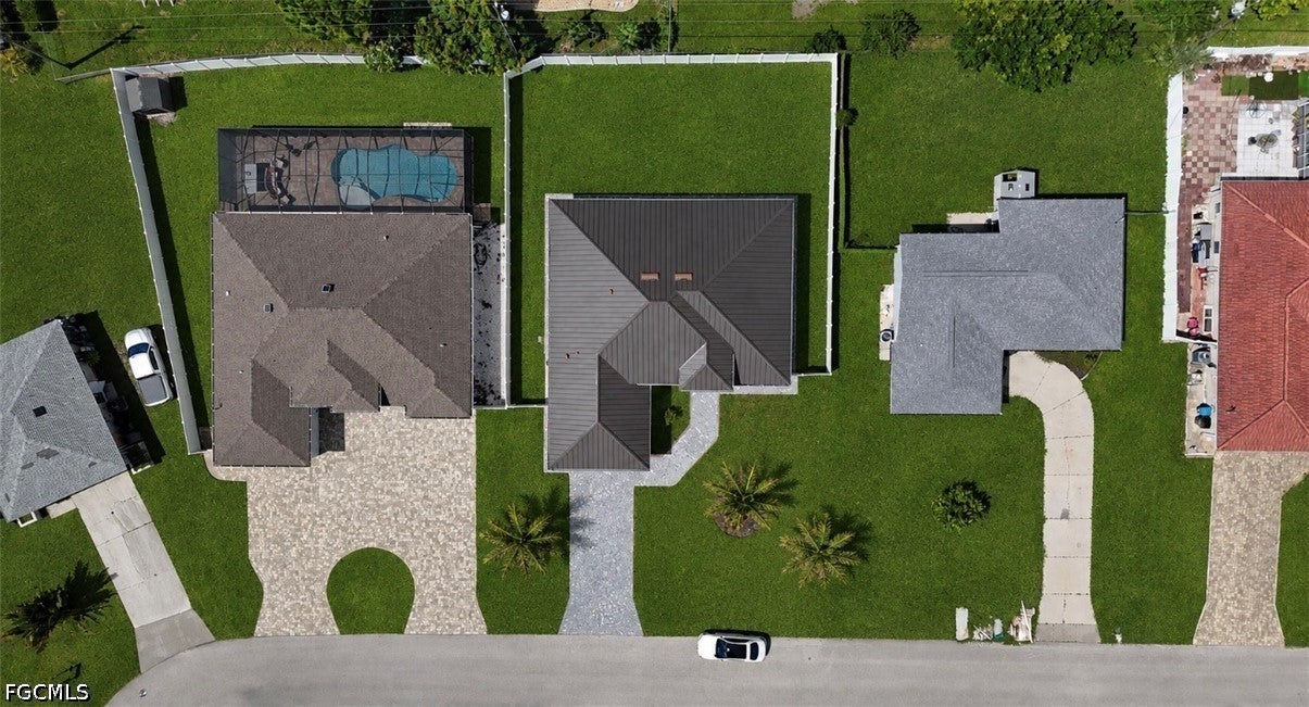 427 SW 21 Terrace, Cape Coral, FL 33991 photo