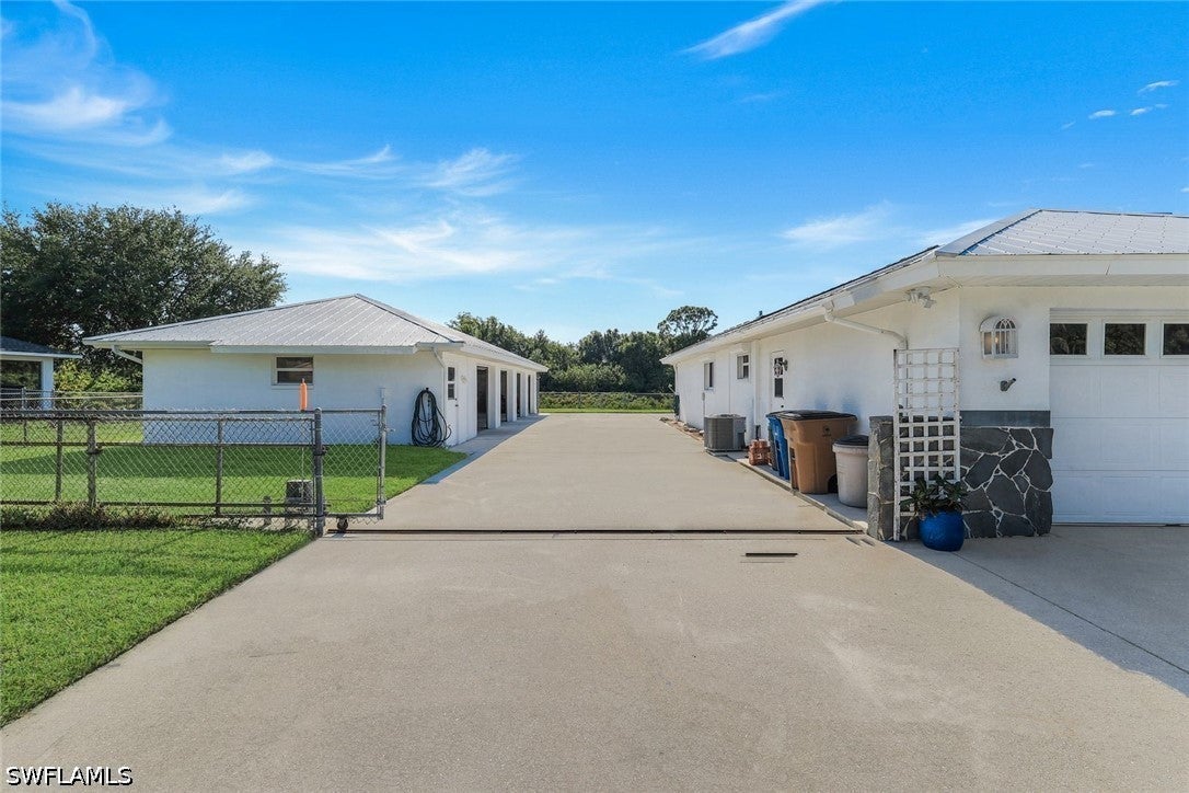 6029 AND 6031 Higgins Ave, Fort Myers, FL 33905 photo