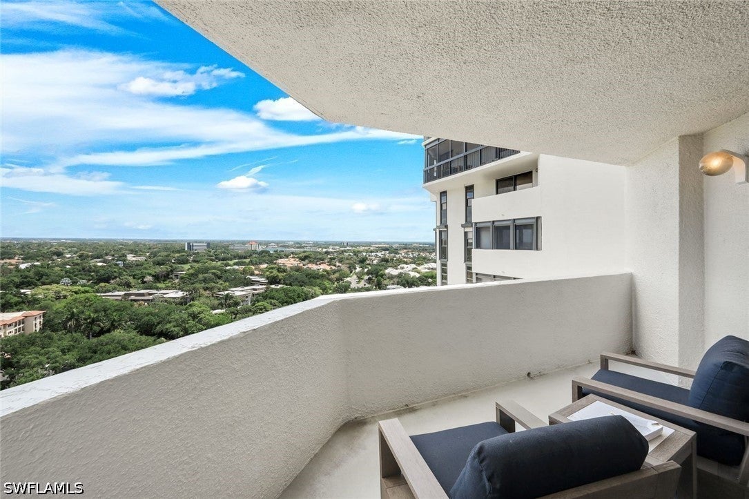 6001 Pelican Bay Blvd, Naples, FL 34108