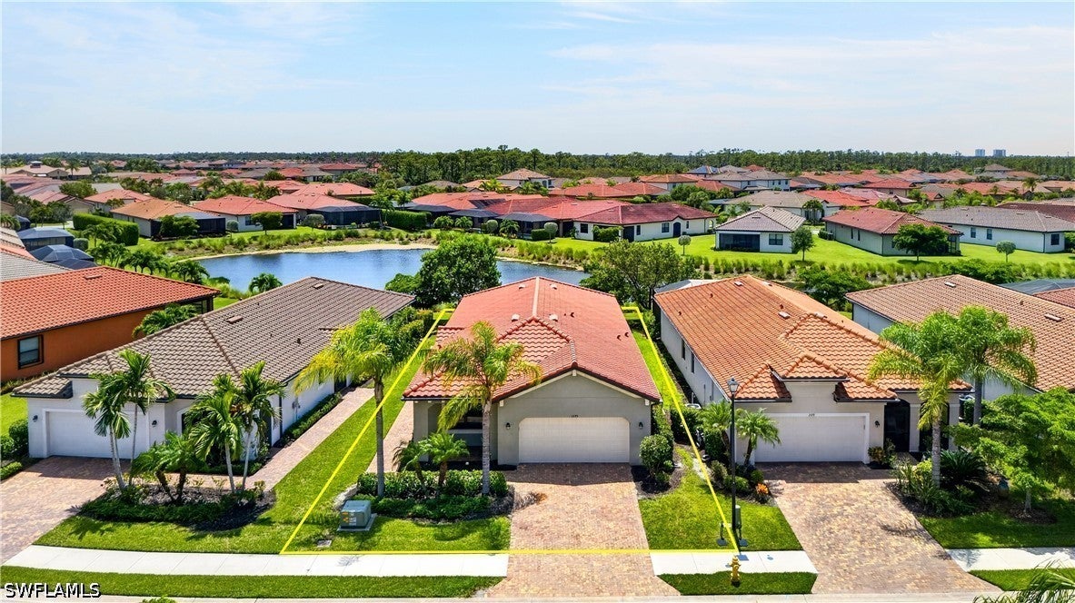 1595 Marton Ct, Naples, FL 34113