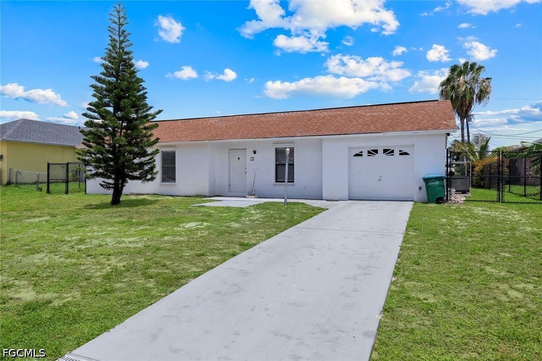 1307 SW 43 Ln, Cape Coral, FL 33914 photo